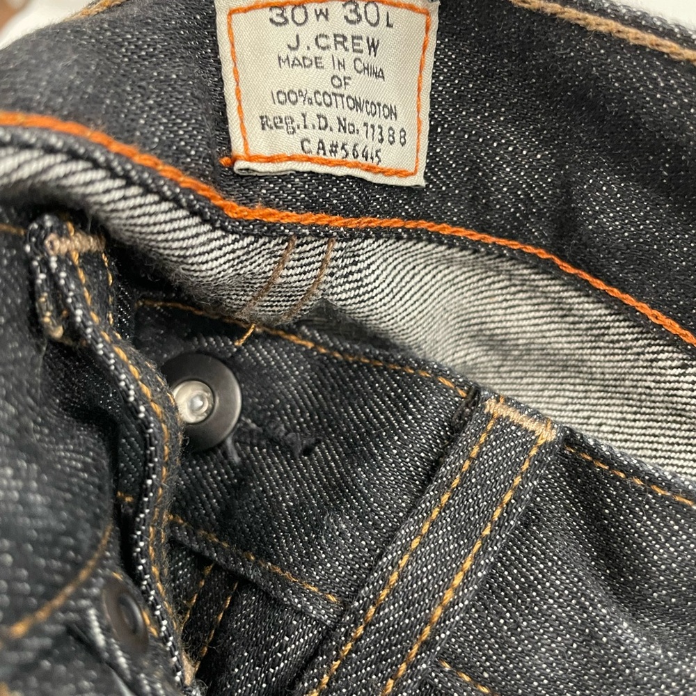 J Crew men’s 30 x 30 straight fit dark wash jeans.